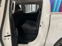 Toyota Hilux 2019 4p Doble Cabina Base L4/2.7 Man  2019 Toyota Hilux Venta Interiores 15