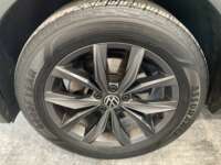 Volkswagen Tiguan 2022 5p R-Line L4/1.4/T DSG 2022 Volkswagen Tiguan Venta Llantas 10