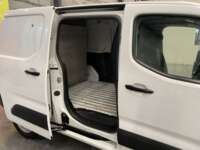 Peugeot Partner 2021 5p L4/1.6/T Diesel Man 2021 Peugeot Partner Venta Interiores 14
