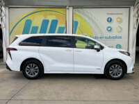 Toyota Sienna 2021 5p XLE Piel Híbrido L4/2.5 CVT 2021 Toyota Sienna Venta Exteriores 4