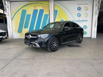 Mercedes-Benz Clase GLC 2022 5p 300 e L4/2.0/T 9G-Tronic 4Matic