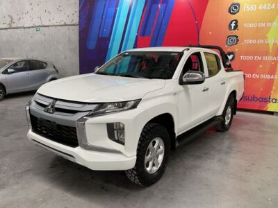 Mitsubishi L200 2023 4p GLX Doble Cabina Diesel Man 4X4