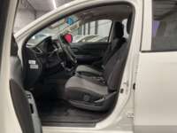 Mitsubishi L200 2023 4p GLX Doble Cabina Diesel Man 4X4 2023 Mitsubishi L200 Venta Interiores 15