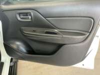 Mitsubishi L200 2023 4p GLX Doble Cabina Diesel Man 4X4 2023 Mitsubishi L200 Venta Interiores 16
