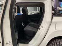 Mitsubishi L200 2023 4p GLX Doble Cabina Diesel Man 4X4 2023 Mitsubishi L200 Venta Interiores 17