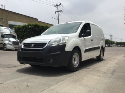 Peugeot Partner 2019 5p L4/1.6/T Diesel Man      