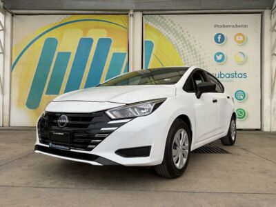 Nissan Versa 2024 