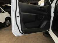 Nissan NP300 Pick Up 2021 2p L4/2.5 Man DH A/A 2021 Nissan NP300 Pick Up Venta Interiores 16