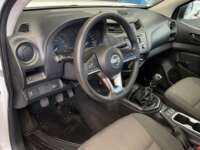 Nissan NP300 Pick Up 2021 2p L4/2.5 Man DH A/A 2021 Nissan NP300 Pick Up Venta Interiores 4