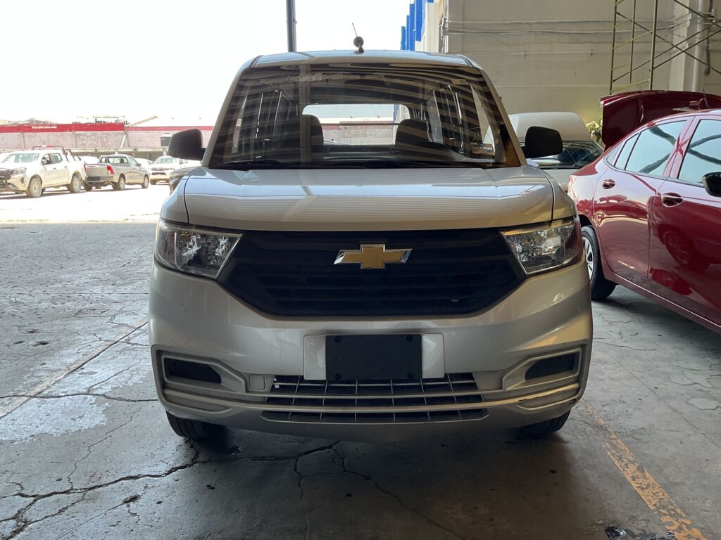 Chevrolet Tornado 2023 5p Van LS L4/1.5 Man 2023 Chevrolet Tornado Venta Exteriores 2