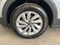Volkswagen T-Cross 2024 5p Trendline L4/1.6 Tiptronic 2024 Volkswagen T-Cross Venta Llantas 1