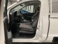 Nissan NP300 Pick Up 2021 2p L4/2.5 Man DH A/A 2021 Nissan NP300 Pick Up Venta Interiores 15