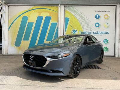 Mazda 3 2022 4p Sedán Signature L4/2.5/T Aut