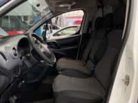 Peugeot Partner 2019 5p L4/1.6/T Diesel Man       2019 Peugeot Partner Venta Interiores 14