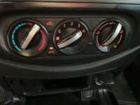 Nissan NP300 Pick Up 2021 2p L4/2.5 Man DH A/A 2021 Nissan NP300 Pick Up Venta Interiores 8