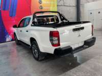Mitsubishi L200 2023 4p GLS Doble Cabina L4/2.4/T Diesel Aut 4X4 2023 Mitsubishi L200 Venta Exteriores 5