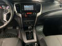 Mitsubishi L200 2023 4p GLS Doble Cabina L4/2.4/T Diesel Aut 4X4 2023 Mitsubishi L200 Venta Interiores 4