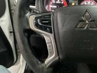 Mitsubishi L200 2023 4p GLS Doble Cabina L4/2.4/T Diesel Aut 4X4 2023 Mitsubishi L200 Venta Interiores 5