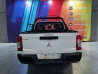 Mitsubishi L200 2023 4p GLS Doble Cabina L4/2.4/T Diesel Aut 4X4 2023 Mitsubishi L200 Venta Exteriores 6