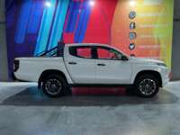 Mitsubishi L200 2023 4p GLS Doble Cabina L4/2.4/T Diesel Aut 4X4 2023 Mitsubishi L200 Venta Exteriores 8