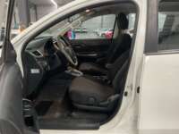 Mitsubishi L200 2023 4p GLS Doble Cabina L4/2.4/T Diesel Aut 4X4 2023 Mitsubishi L200 Venta Interiores 16