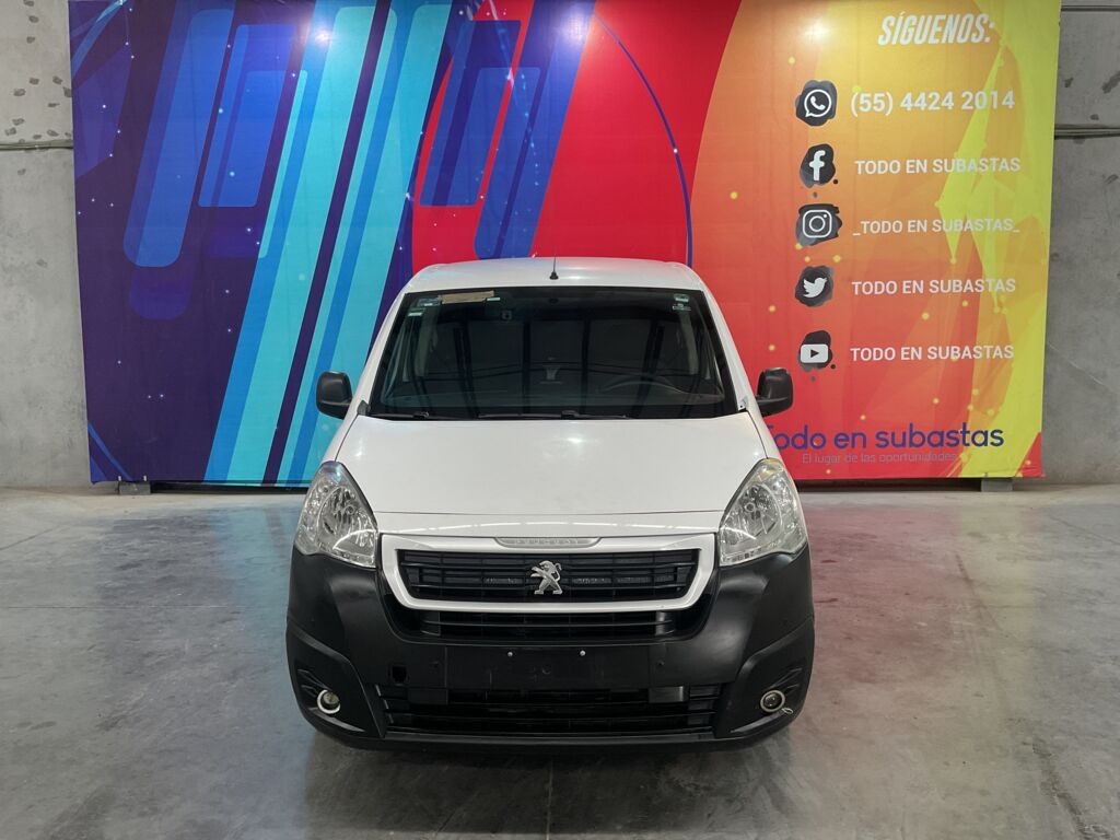 Peugeot Partner 2019 5p L4/1.6/T Diesel Man       2019 Peugeot Partner Venta Exteriores 2