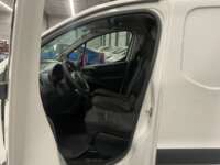 Peugeot Partner 2019 5p L4/1.6/T Diesel Man       2019 Peugeot Partner Venta Interiores 13