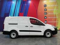 Peugeot Partner 2019 5p L4/1.6/T Diesel Man       2019 Peugeot Partner Venta Exteriores 8