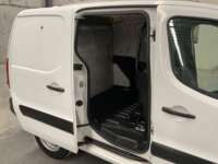 Peugeot Partner 2019 5p L4/1.6/T Diesel Man       2019 Peugeot Partner Venta Interiores 14