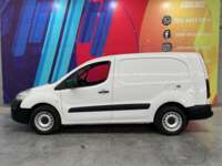 Peugeot Partner 2019 5p L4/1.6/T Diesel Man       2019 Peugeot Partner Venta Exteriores 4