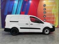 Peugeot Partner 2019 5p L4/1.6/T Diesel Man       2019 Peugeot Partner Venta Exteriores 8