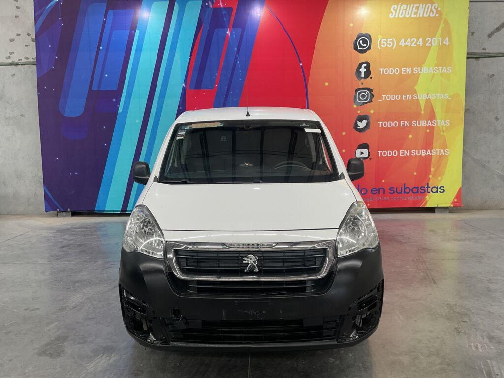 Peugeot Partner 2019 5p L4/1.6/T Diesel Man       2019 Peugeot Partner Venta Exteriores 2
