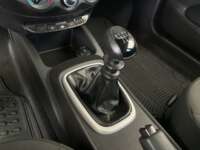 Chevrolet Aveo 2020 4p LS L4/1.5 Man  2020 Chevrolet Aveo Venta Interiores 9
