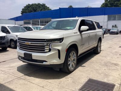 Chevrolet Suburban 2023 5p High Country V8/6.2 Aut