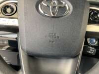 Toyota Prius 2017 5p Base Hibrido L4/1.8 Aut 2017 Toyota Prius Venta Interiores 14