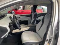 Toyota Prius 2017 5p Base Hibrido L4/1.8 Aut 2017 Toyota Prius Venta Interiores 21