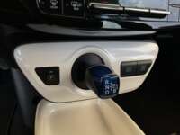 Toyota Prius 2017 5p Base Hibrido L4/1.8 Aut 2017 Toyota Prius Venta Interiores 12