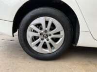 Toyota Prius 2017 5p Base Hibrido L4/1.8 Aut 2017 Toyota Prius Venta Llantas 7