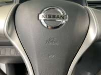 Nissan NP300 Pick Up 2020 2p L4/2.5 Man 2020 Nissan NP300 Pick Up Venta Interiores 11