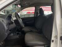 Nissan NP300 Pick Up 2020 2p L4/2.5 Man 2020 Nissan NP300 Pick Up Venta Interiores 15