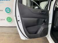 Nissan NP300 Pick Up 2020 2p L4/2.5 Man 2020 Nissan NP300 Pick Up Venta Interiores 16