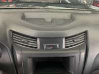Nissan NP300 Pick Up 2020 2p L4/2.5 Man 2020 Nissan NP300 Pick Up Venta Interiores 6