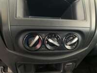 Nissan NP300 Pick Up 2020 2p L4/2.5 Man 2020 Nissan NP300 Pick Up Venta Interiores 8