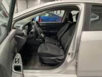 Nissan Versa 2020 4p Sense L4/1.6 Man 2020 Nissan Versa Venta Interiores 16