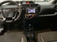 Toyota Prius 2019 5p C Hibrido L4/1.5/Aut 2019 Toyota Prius Venta Interiores 4