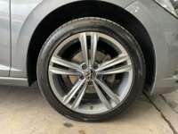 Volkswagen Jetta 2019 4p Highline L4/1.4/T Aut 2019 Volkswagen Jetta Venta Llantas 10