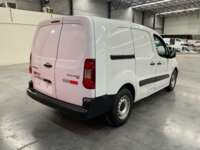 Peugeot Partner 2019 5p L4/1.6/T Diesel Man       2019 Peugeot Partner Venta Exteriores 5