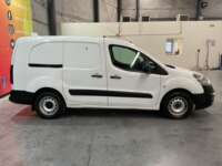 Peugeot Partner 2019 5p L4/1.6/T Diesel Man       2019 Peugeot Partner Venta Exteriores 4