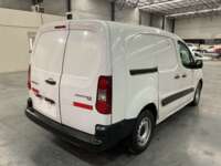 Peugeot Partner 2019 5p L4/1.6/T Diesel Man       2019 Peugeot Partner Venta Exteriores 5