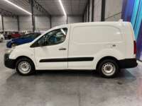 Peugeot Partner 2019 5p L4/1.6/T Diesel Man       2019 Peugeot Partner Venta Exteriores 8